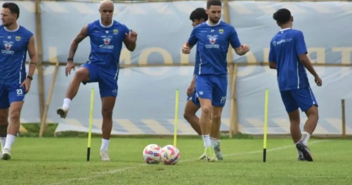 Persib Bandung Pertimbangkan Rekrut 11 Pemain Asing